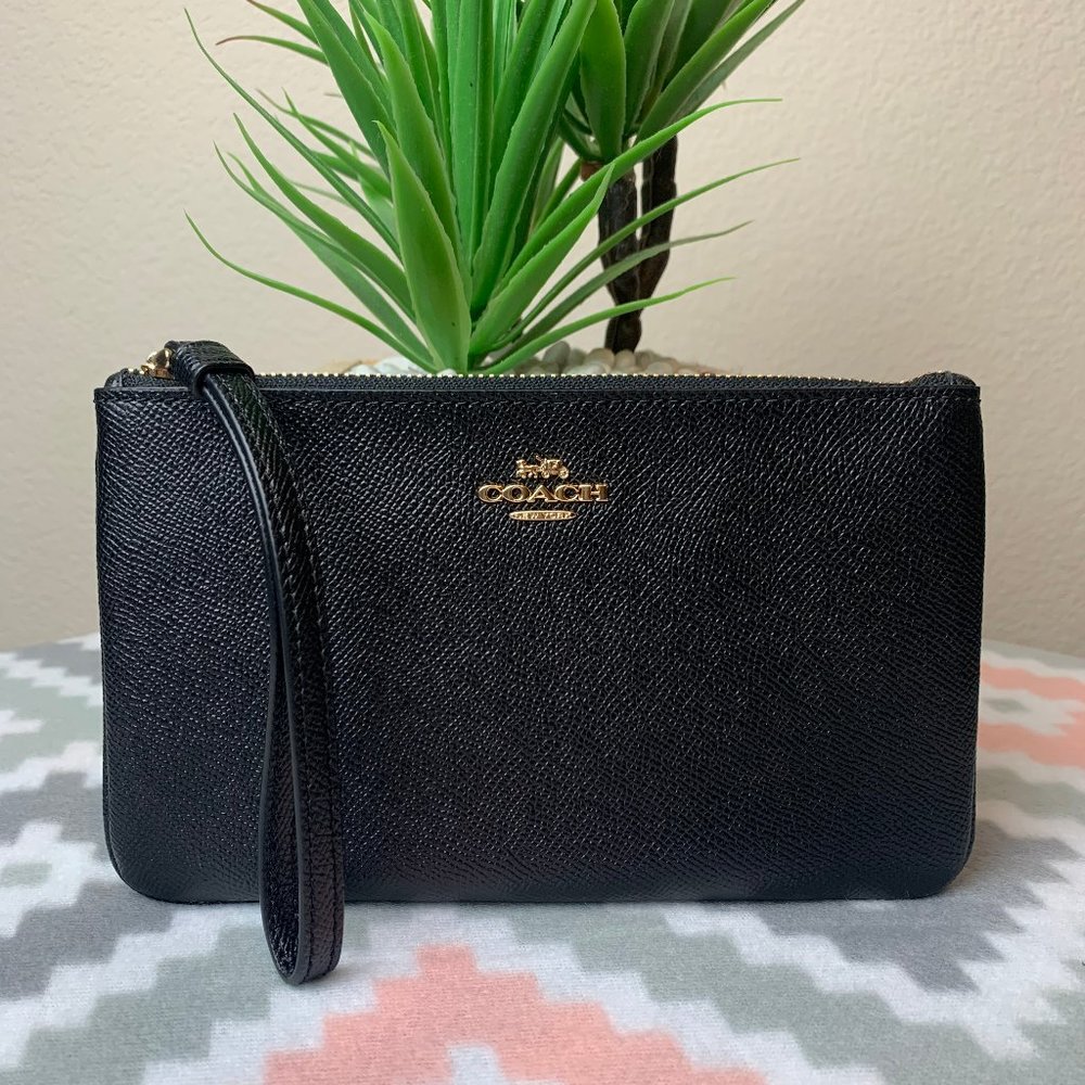 COACH LARGE WRISTLET IN CROSSGRAIN LEATHER